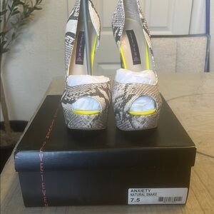 Steven By Steve Madden Gray and Yellow Heels